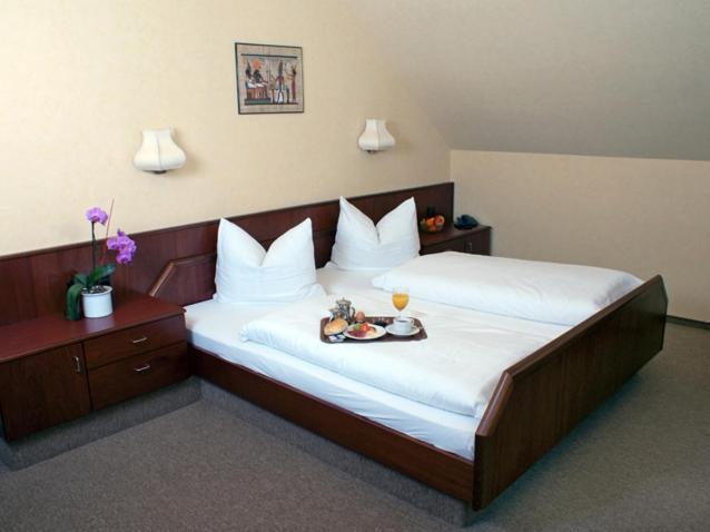 Hotel-Restaurant Loewen Suessen Quarto foto
